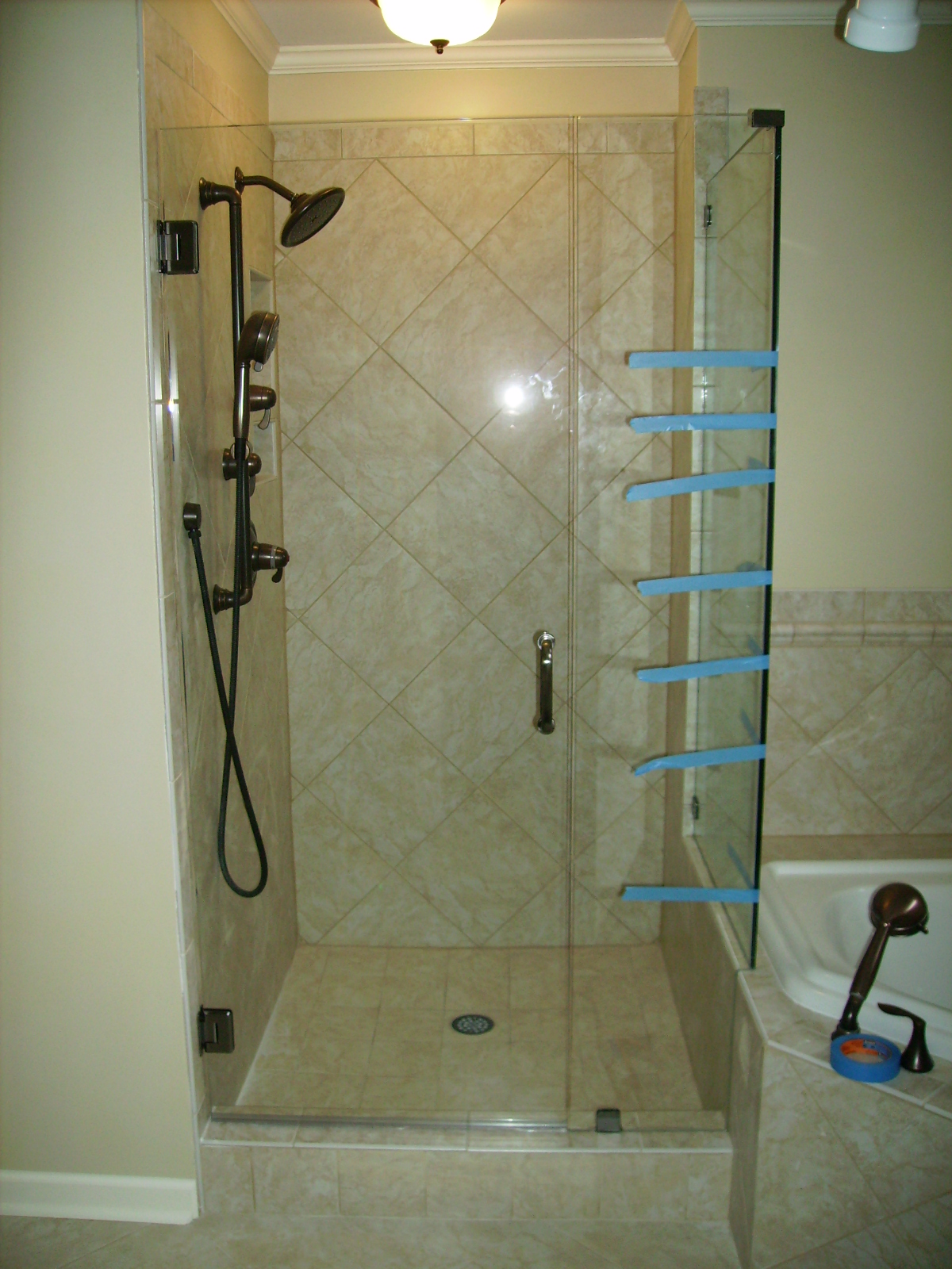 Frameless Door Panel 90 Return Typical